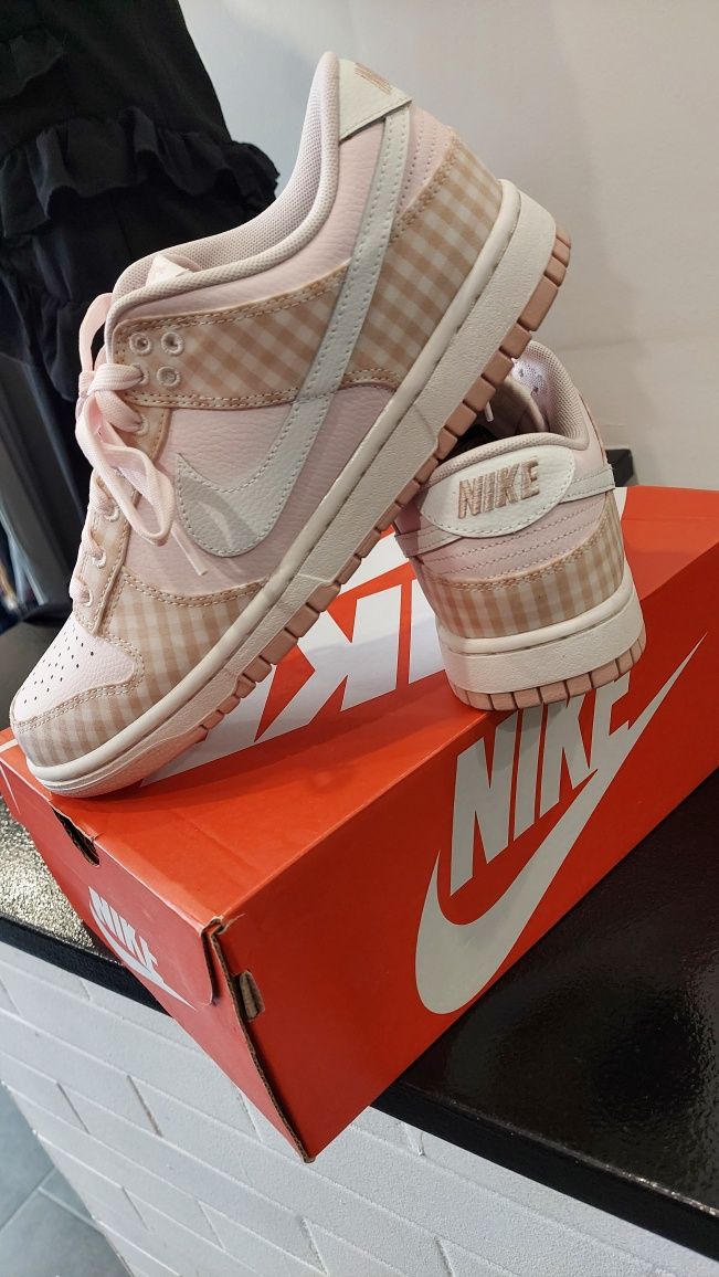 Buty damskie Nike 42