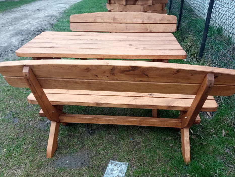 Zestaw ogrodowy stół plus dwie ławki