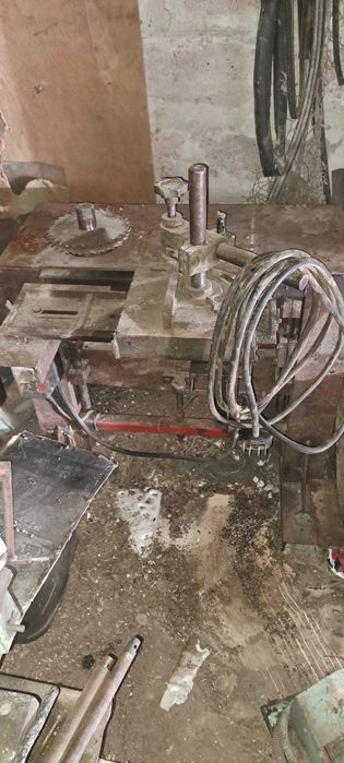 Деревообробний фрезерний станок Вертикальна фреза