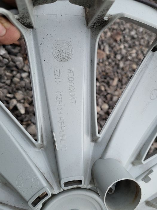 Kołpaki VW Tiguan 16 cali  Oryginał OEM  ! Super Stan !