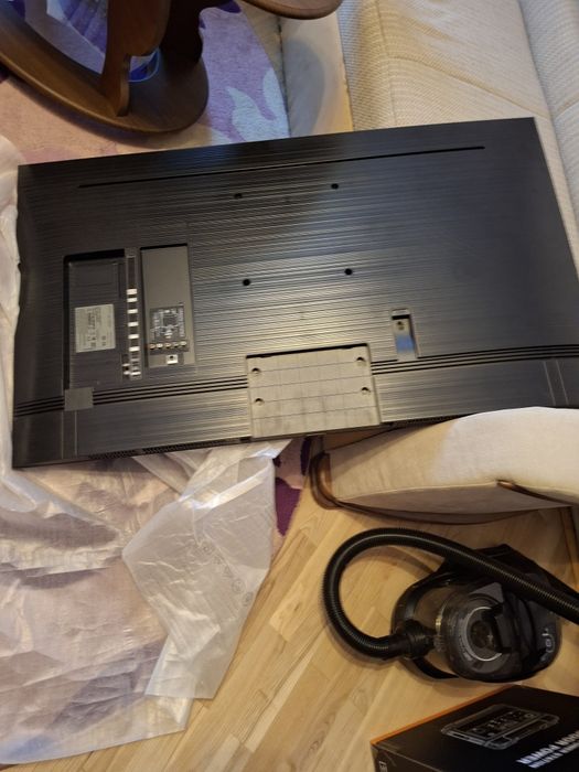 Продам Samsung 50” 7400 (4K Smart TV)