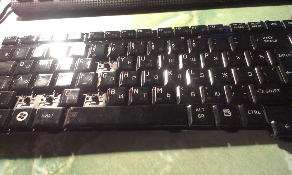 Клавиши поштучно Toshiba Satellite A200, A205, A210, A215, A300, ...