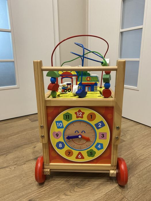 Drewniany Pchacz Chodzik Edukacyjny  Interaktywny Jeździk Kostka