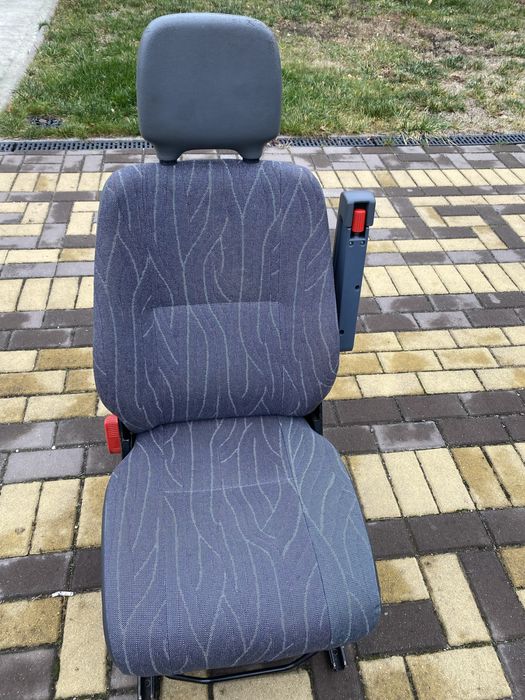 Праве сидіння мерседес спрінтер 903