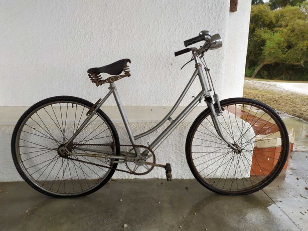 Bicicleta de Senhora (Vintage / Anos 50)