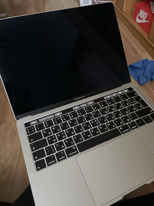 MacBook pro 13 2019 тачбар