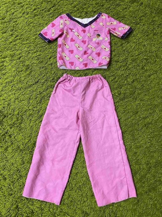 Ігровий костюм доктор Плюшева підійде на 3-6років