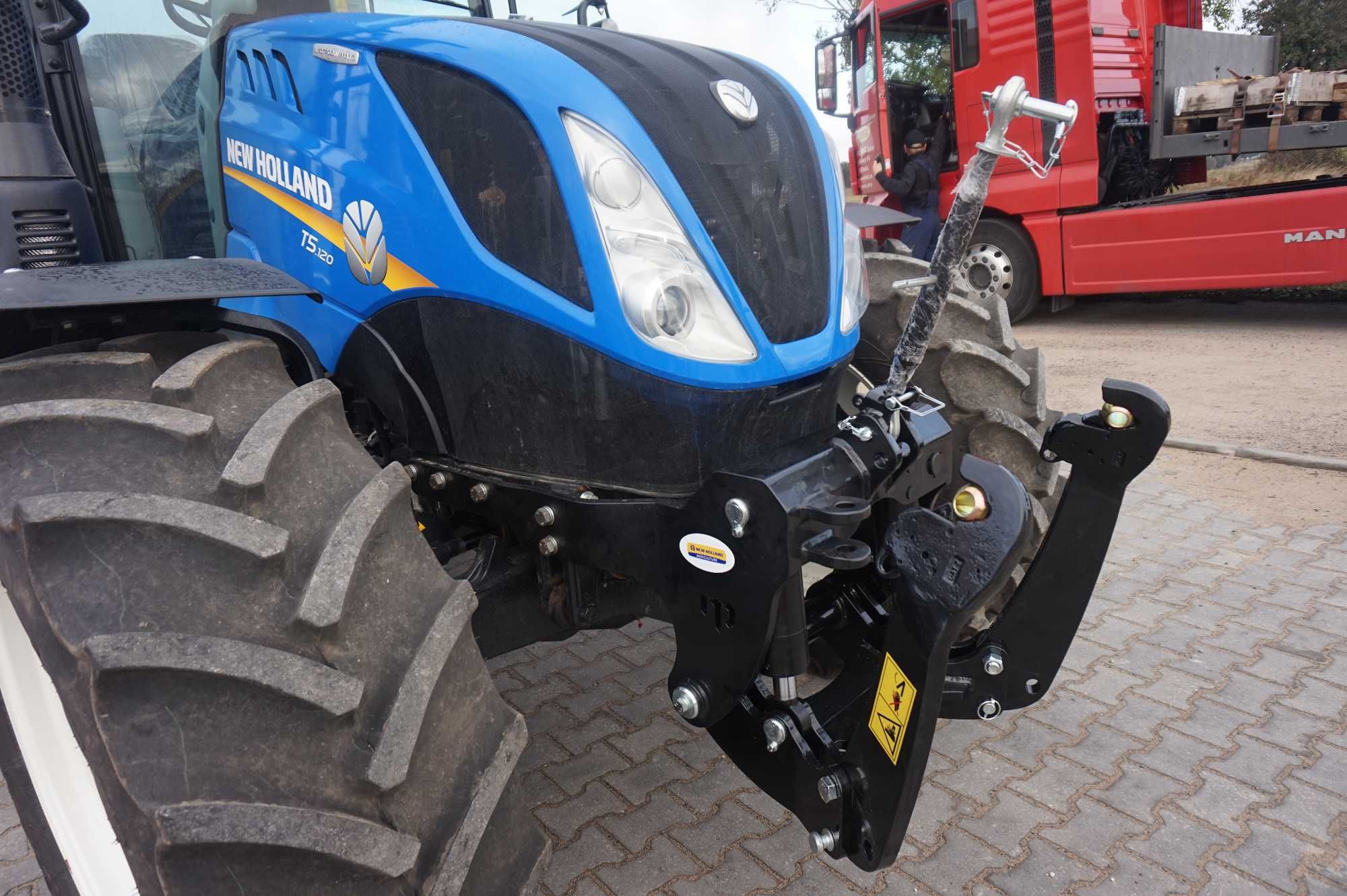 TUZ przedni o udźwigu 2,8t do ciągnika New Holland seria T5