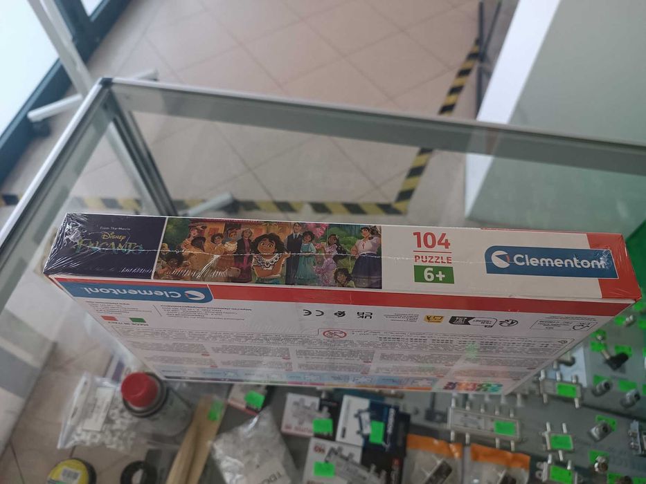 Puzzle Clementoni Disney Encanto Super Color 38x27cm 104 peças