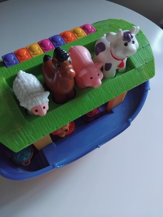 Arka Noego Dumel bez małpki