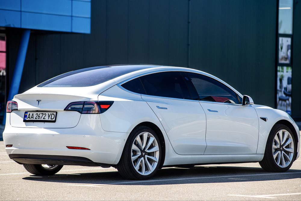 Tesla model 3, long range 75 кВт