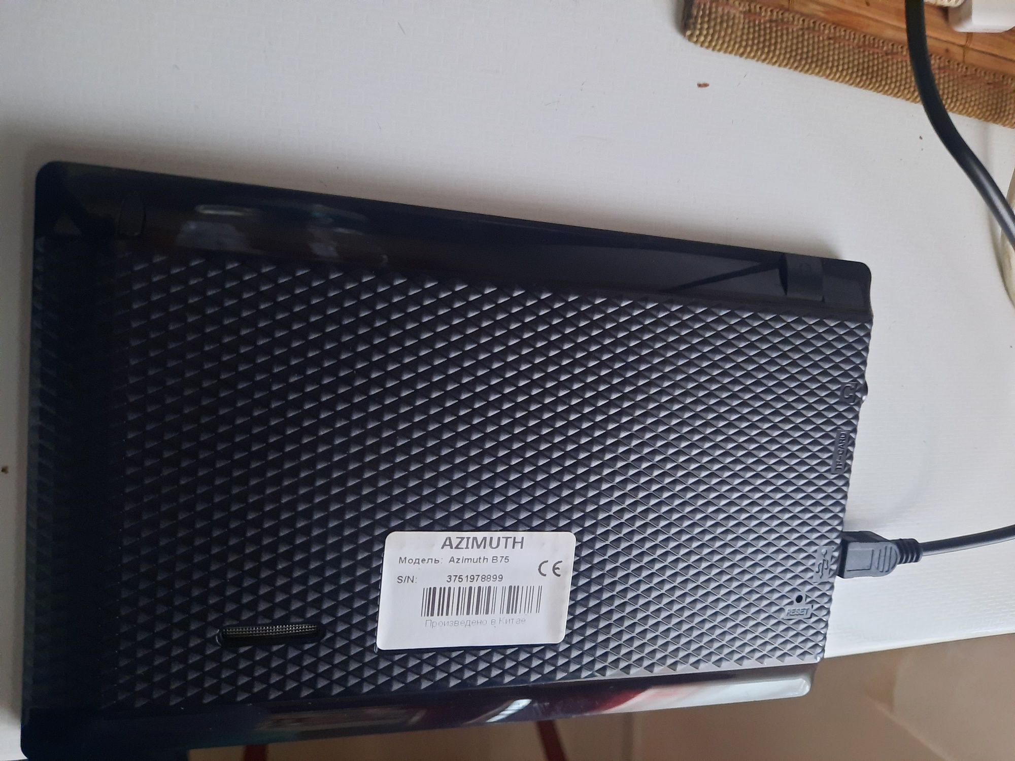 Продам gps AZIMUTH B75