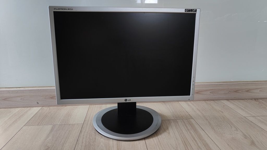 Monitor, Ekran LCD 19" LG