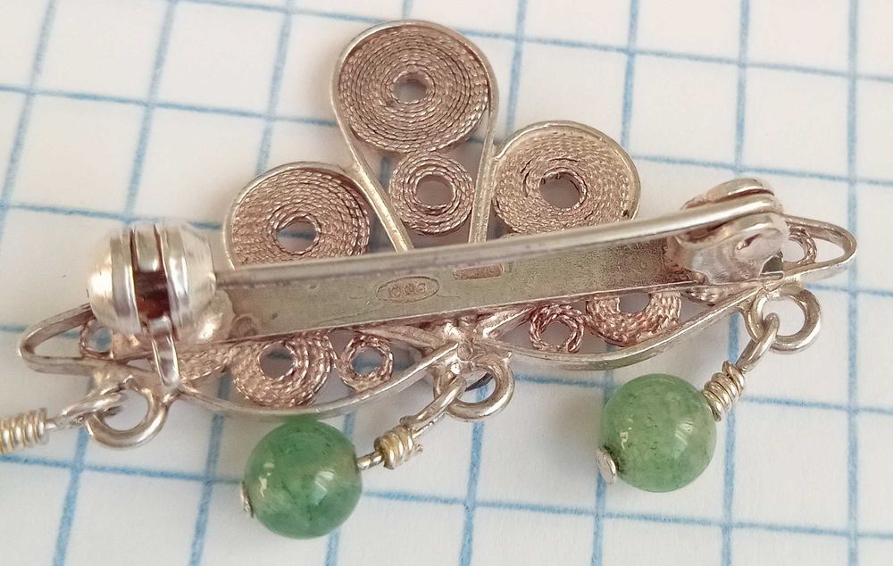Брошка вінтажна, срібло, скань, 800 проба. Натуральні камні нефрит