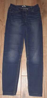 Spodnie jeans/dżins 140 cm