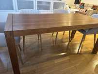 Mesa de jantar em carvalho