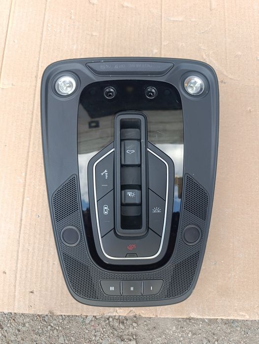 Плафон салона Audi Q7 2015-2020г черный. Оригинал