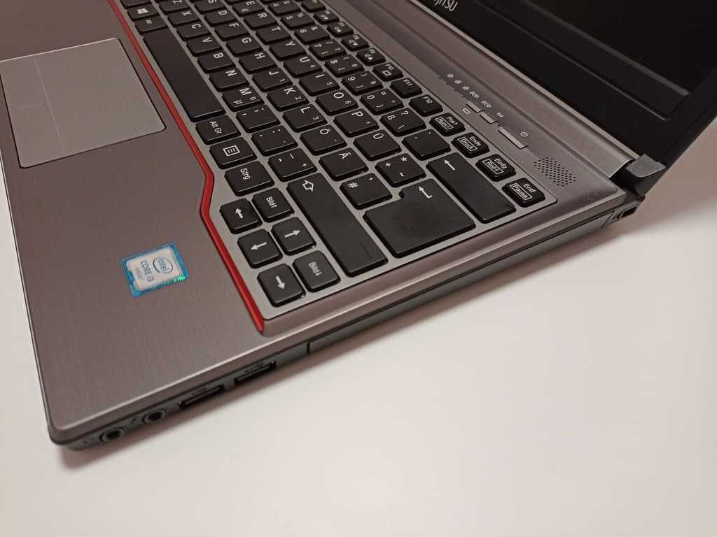Ноутбук Fujitsu Lifebook E736 13" i3 8GB RAM 250GB SSD