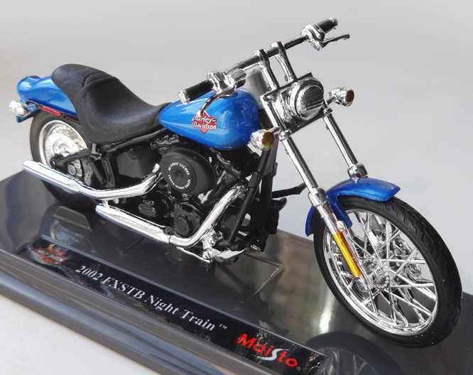 Модель мотоцикла Harley-Davidson 2002 FXSTB Night Train 1:18