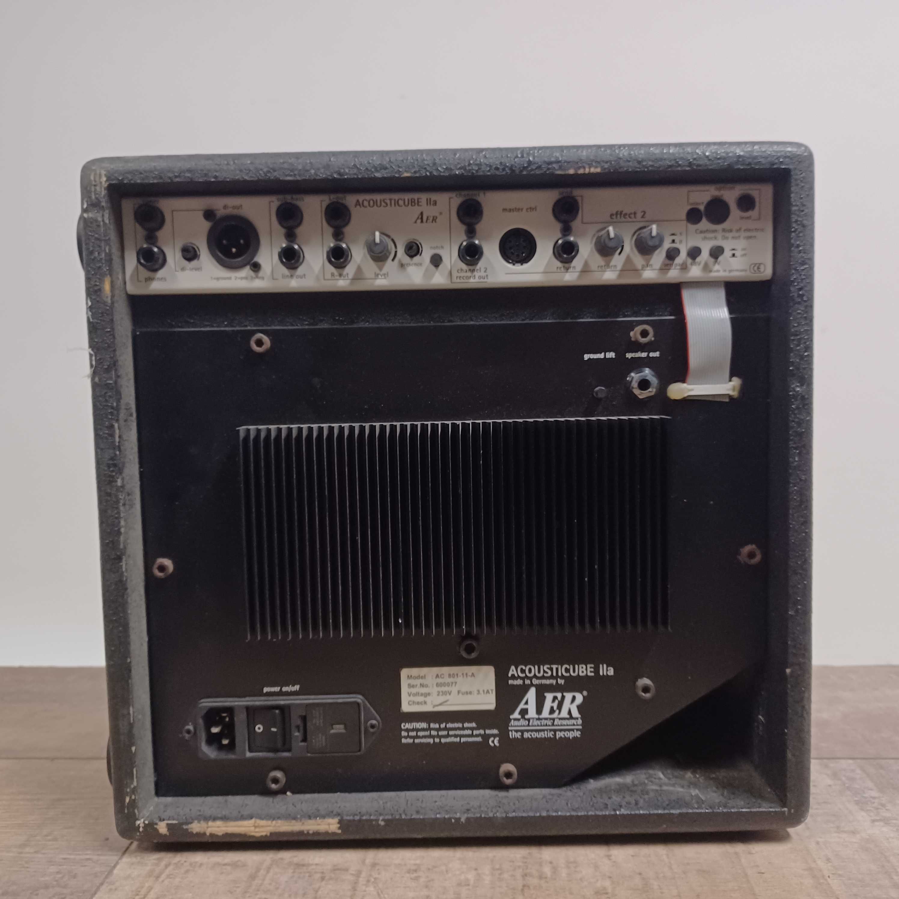AER AcousticCube IIa wzmacniacz do instrumentów gitary akustycznej