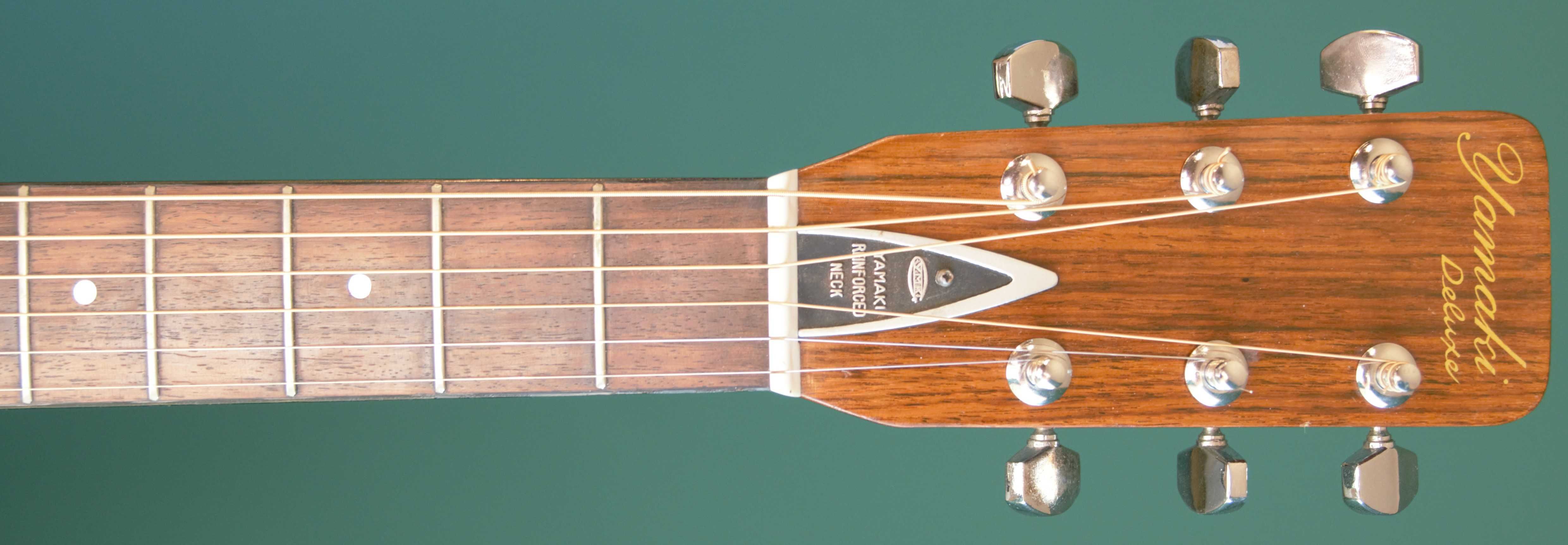 YAMAKI 115 deluxe 1973 dreadnought
