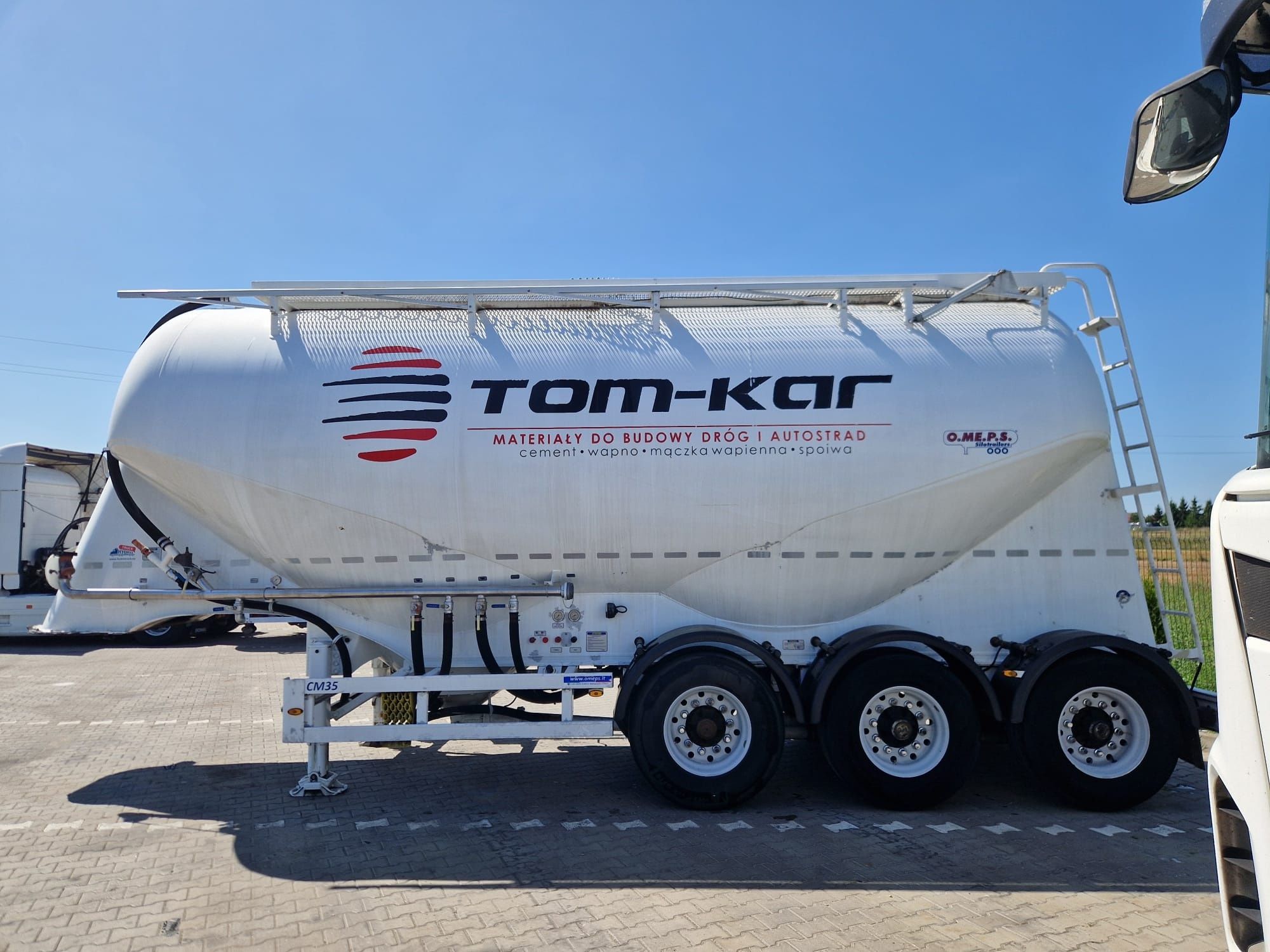 Cementonaczepa OMEPS 35m3 rok 2016