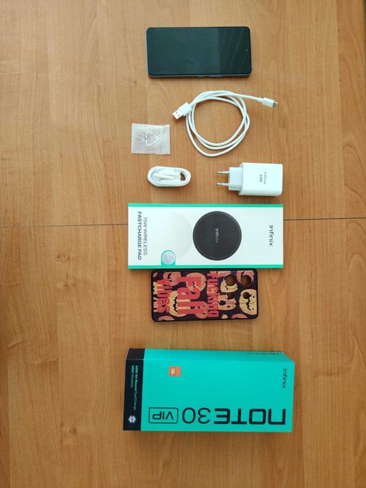 Smartfon Infinix NOTE 30 VIP 12/256GB White