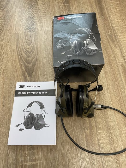 Активні наушники Peltor Vlll