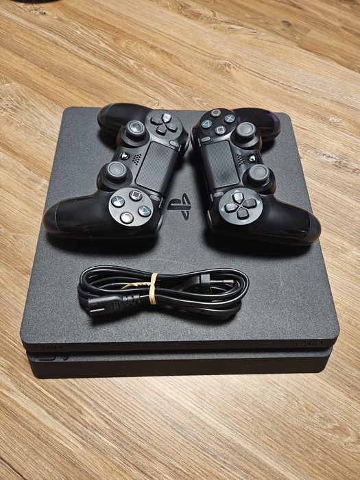 PlayStation 4 ps4 plus 6 gier gratis