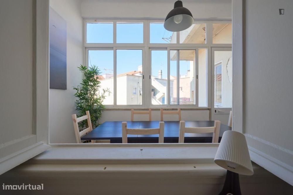 Quarto - localizado em Alameda Lisbon