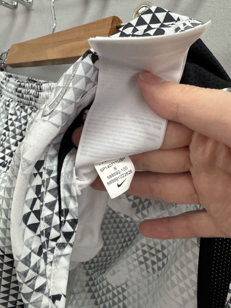 Spodenki szorty damskie sportowe do biegania Nike S 36
