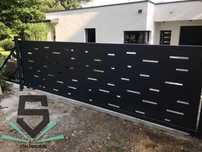 Brama przesuwna 4m, 5m, 6m, wycinana laserowo CNC, panelowa.