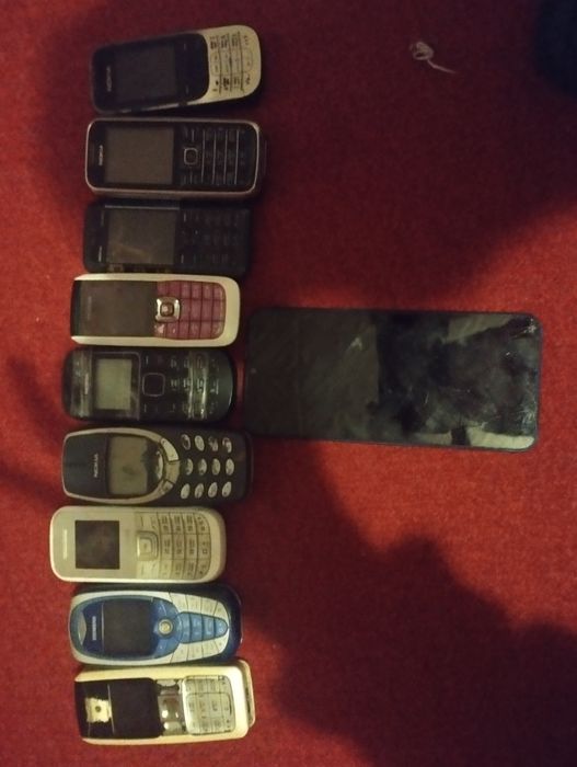 Продаю неробочі телефони
