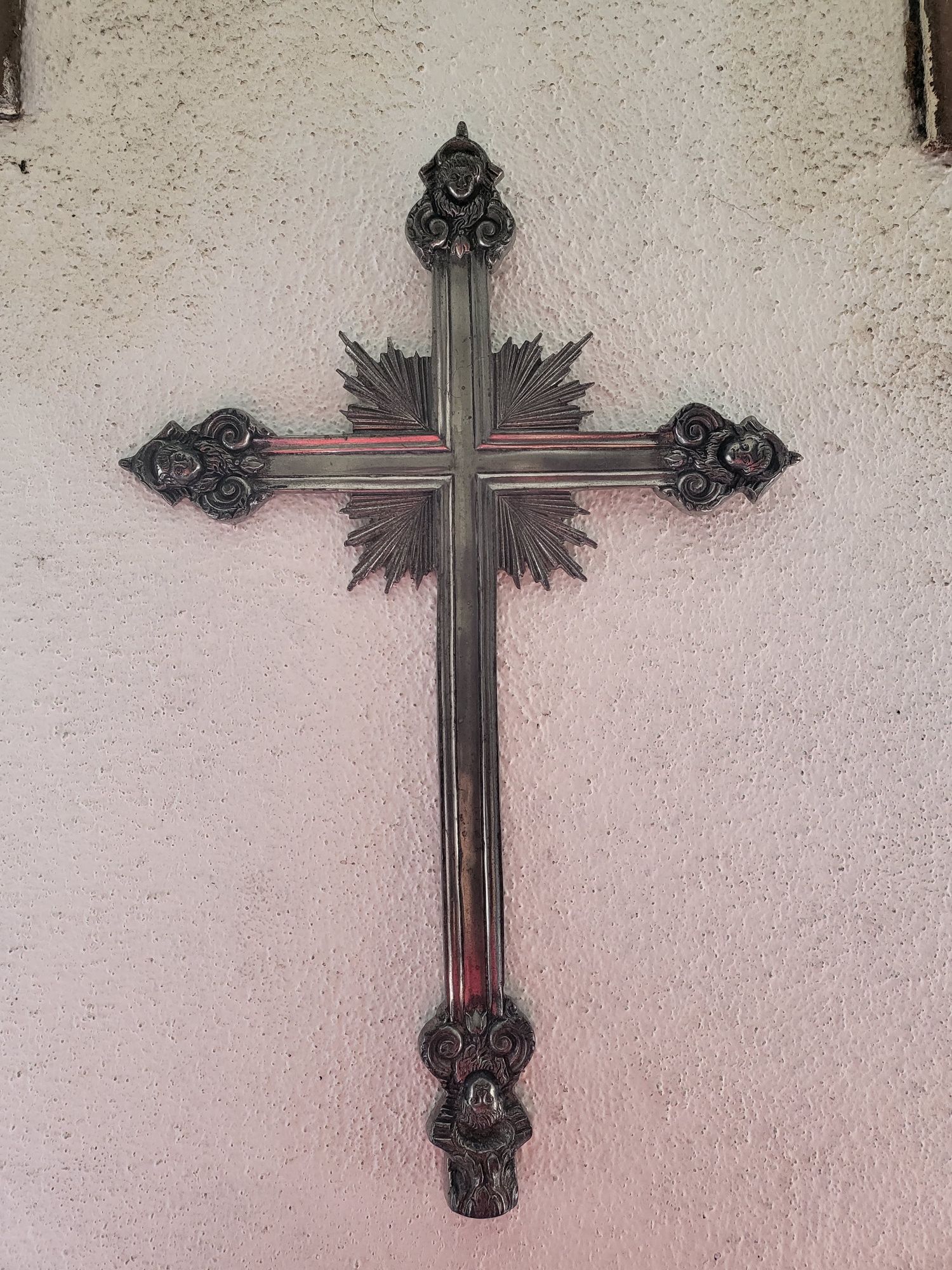 Cruz (crucifixo) em Estanho