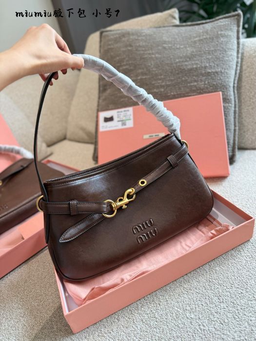 Елегантна коричнева сумка Miu Miu