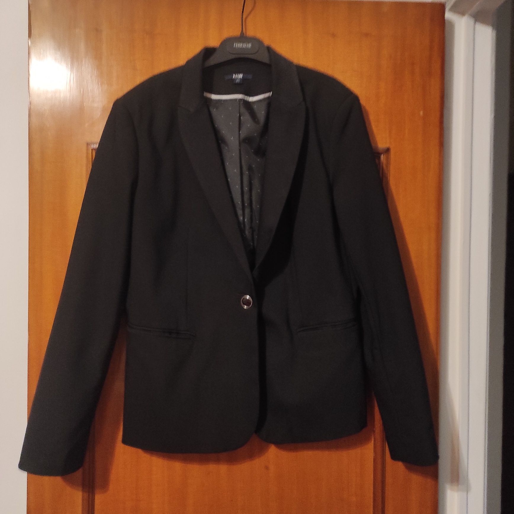 Blazer de senhora Kiabi. Nunca usado.