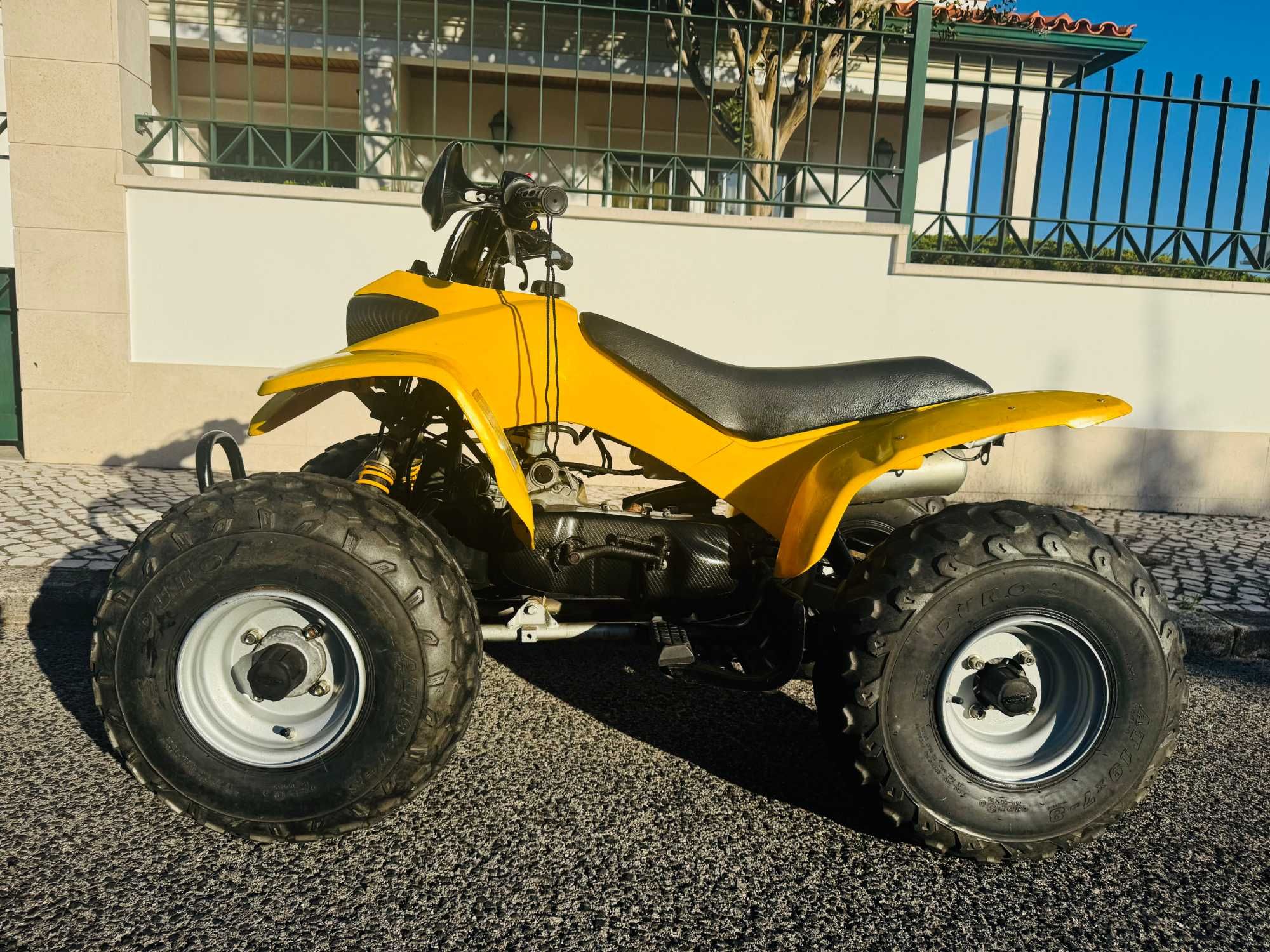 Moto 4 Quadzilla para crianças
