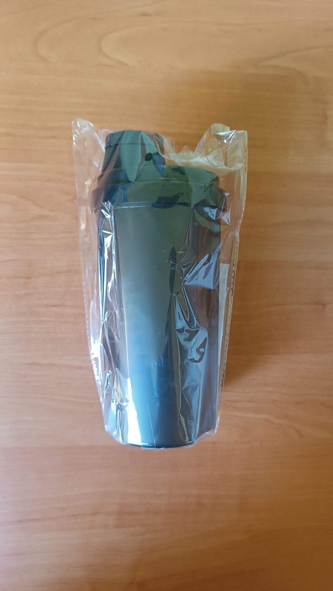 Czarny shaker 700ml gymbeam
