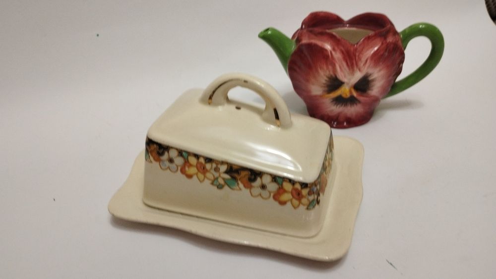 Старовинна порцеляна.Англія.Клош.Блюдо для масла.