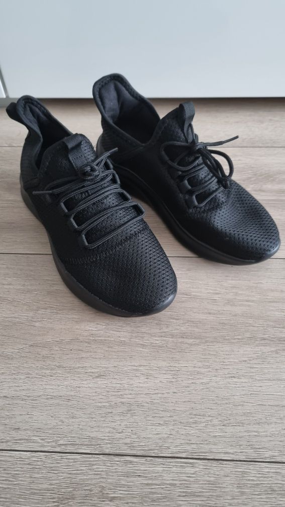 Sneakers, buty sportowe z siatki