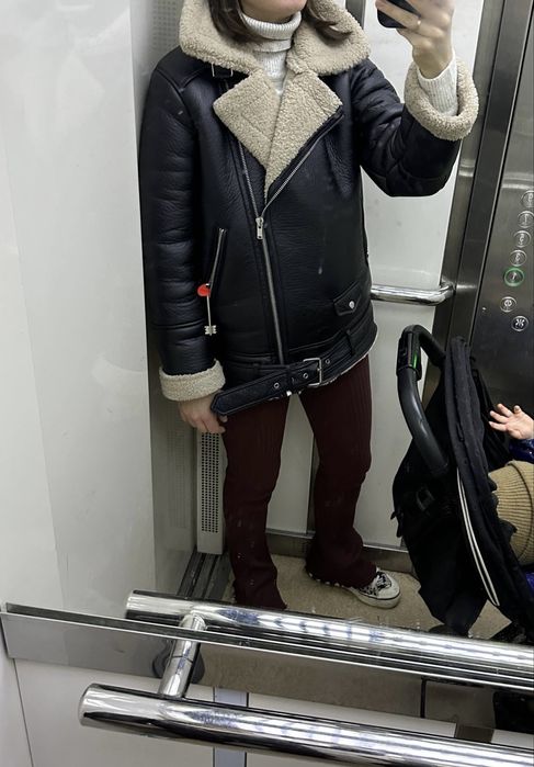 Дубленка тепла Stradivarius M