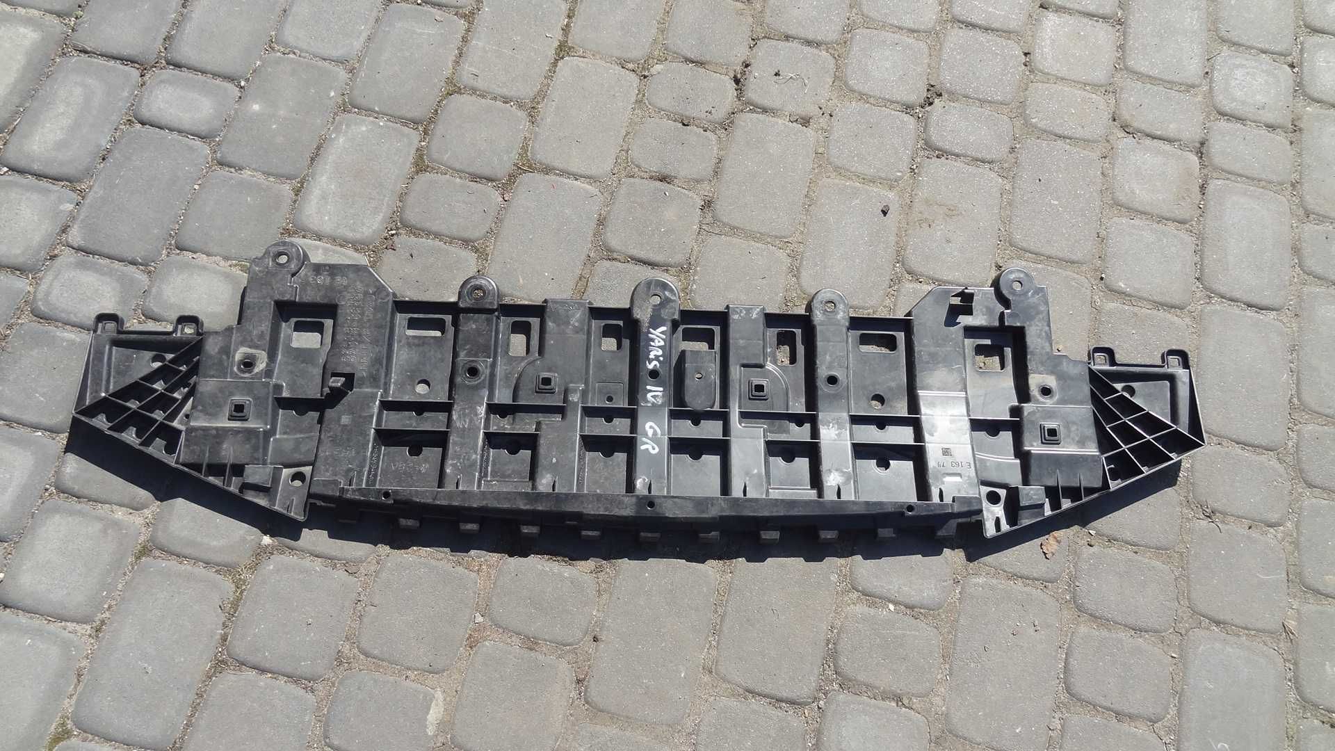 Toyota yaris IV GR osłona płyta pod zderzak