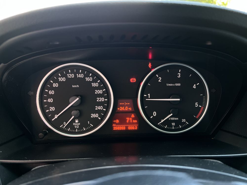 Bmw 520D de 2008 com 258mil km reais