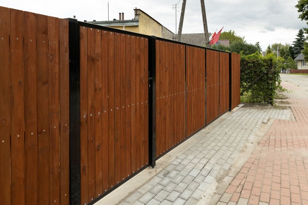 Bramy, ogrodzenia, tarasy, konstrukcje stalowe