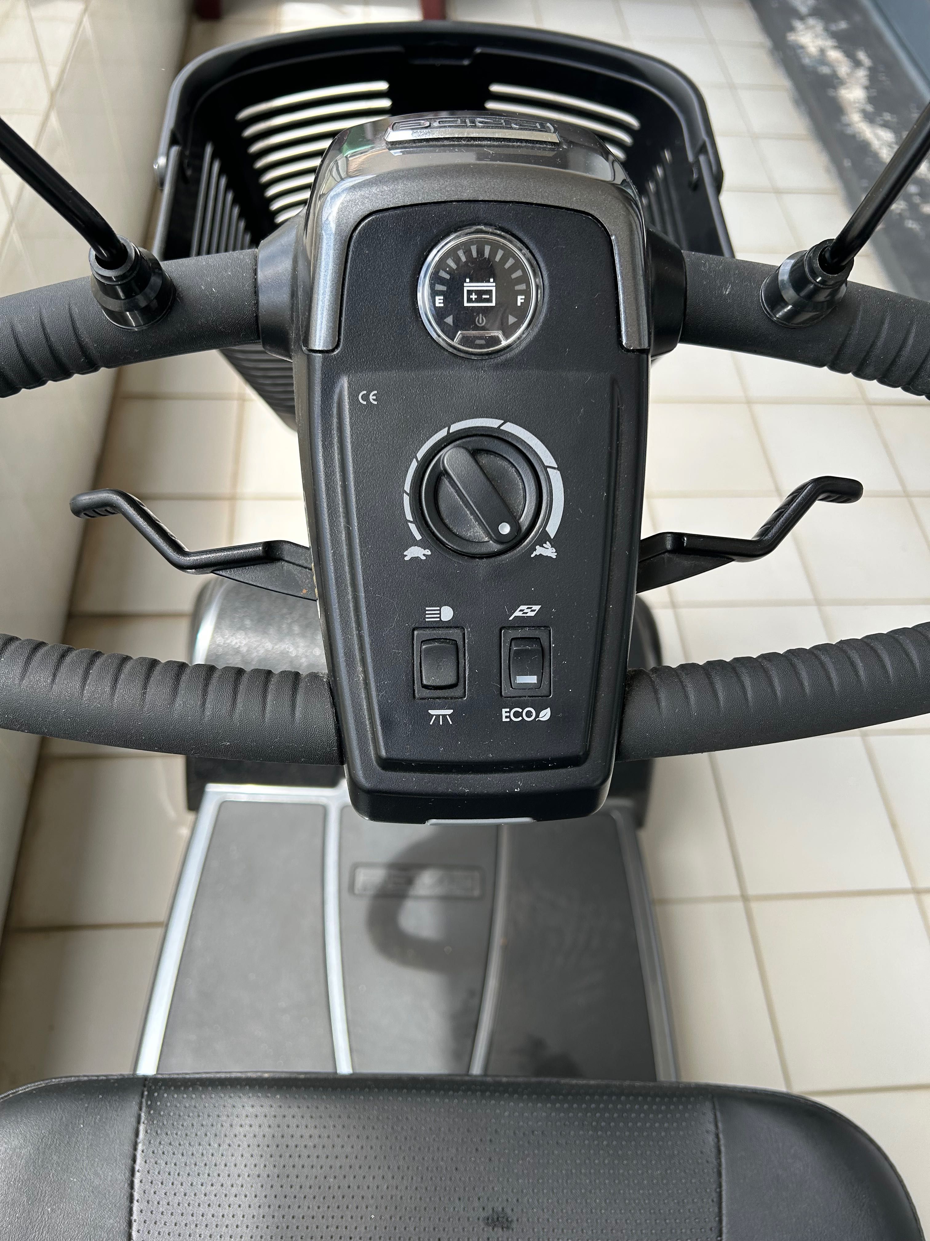 Pouco usado scooter mobilidade reduzida
