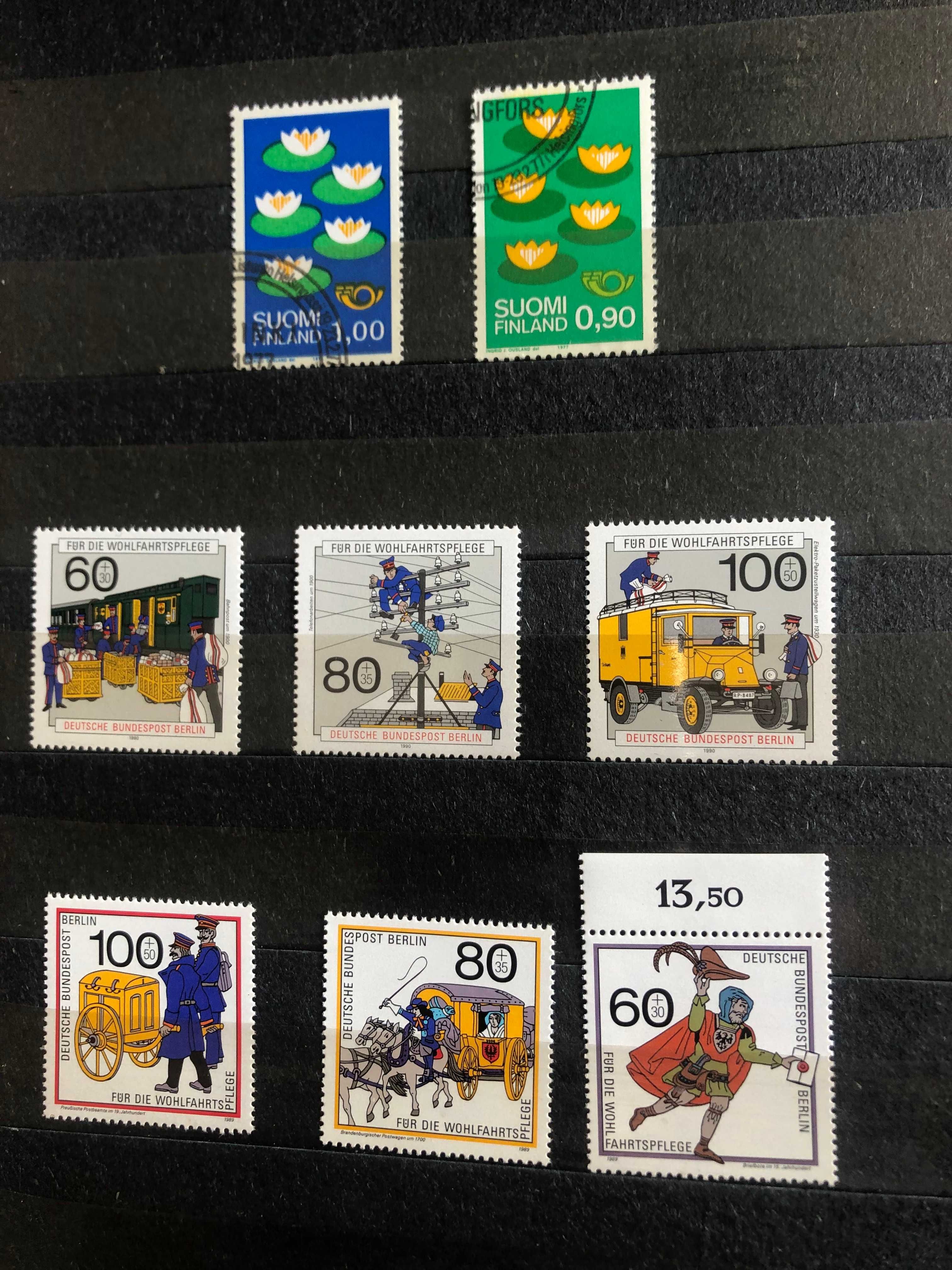 Klaser średni ze znaczkami o tematyce pocztowej