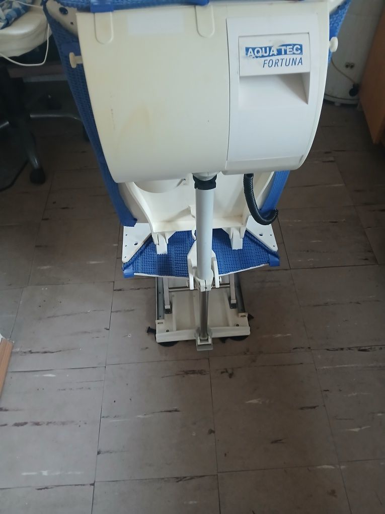 Podnośnik wannowy winda Aquatec Fortuna