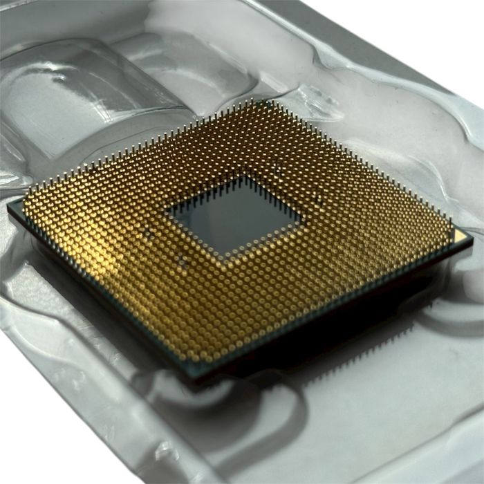 AMD Ryzen 7 2700X 8-core, 3.7 GHz base 4.3 GHz boost, AM4 бу
