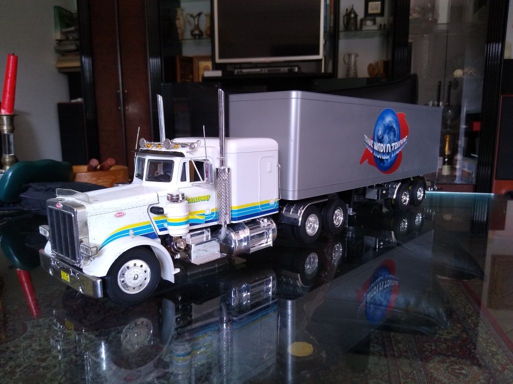 Revell Metal 1:24 naczepa i Emek MAN