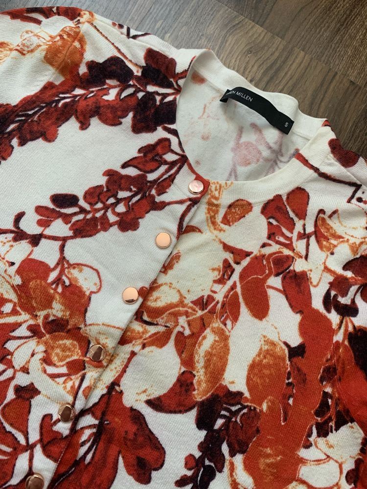 Karen Millen wiosenny sweterek kardigan w kwiaty spring aesthetic S